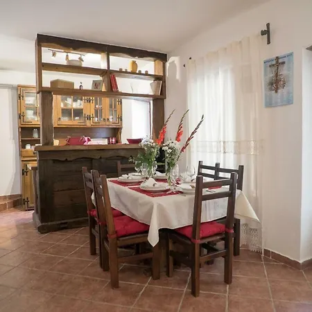 Vila Andric In Imotski, Private Pool